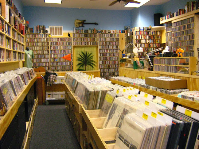 Reviews of Planet Records in Boston - Musical store