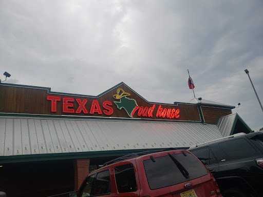 Shopping Mall «Gateway Shopping Center», reviews and photos, 1030 U.S. 9, Parlin, NJ 08859, USA