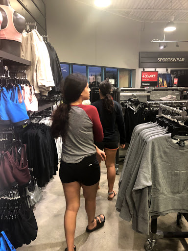 Sporting Goods Store «Nike Factory Store», reviews and photos, 5195 Factory Shops Blvd, Ellenton, FL 34222, USA