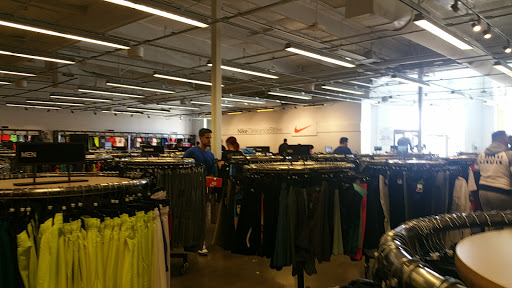 Sporting Goods Store «Nike Clearance Store», reviews and photos, 1275 Marina Blvd, San Leandro, CA 94577, USA