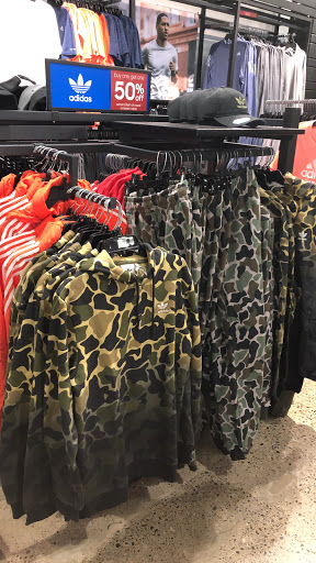 Sporting Goods Store «adidas Outlet Store Woodburn», reviews and photos, 1001 N Arney Rd Ste 400, Woodburn, OR 97071, USA