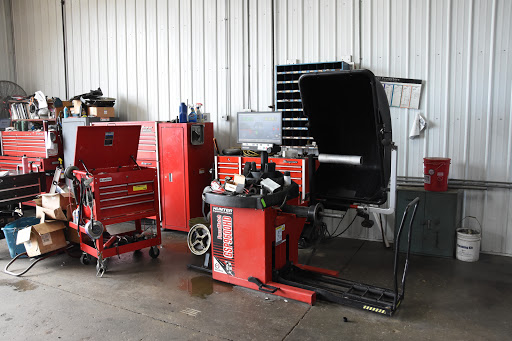 Auto Parts Store «ATC Auto Truck Center Inc», reviews and photos, 941 66th Ave SW, Cedar Rapids, IA 52404, USA