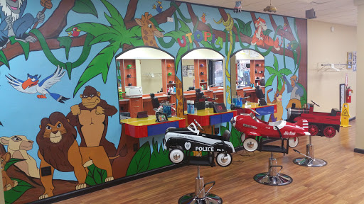 Barber Shop «Utopia Barber Shop», reviews and photos, 20-06 Utopia Pkwy, Whitestone, NY 11357, USA