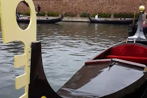 Zulumoon Gondolas Boat Rides image