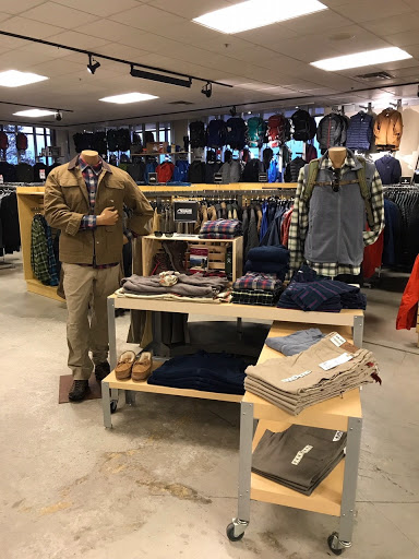 Outdoor Sports Store «Eastern Mountain Sports», reviews and photos, 281 Daniel Webster Hwy, Nashua, NH 03060, USA