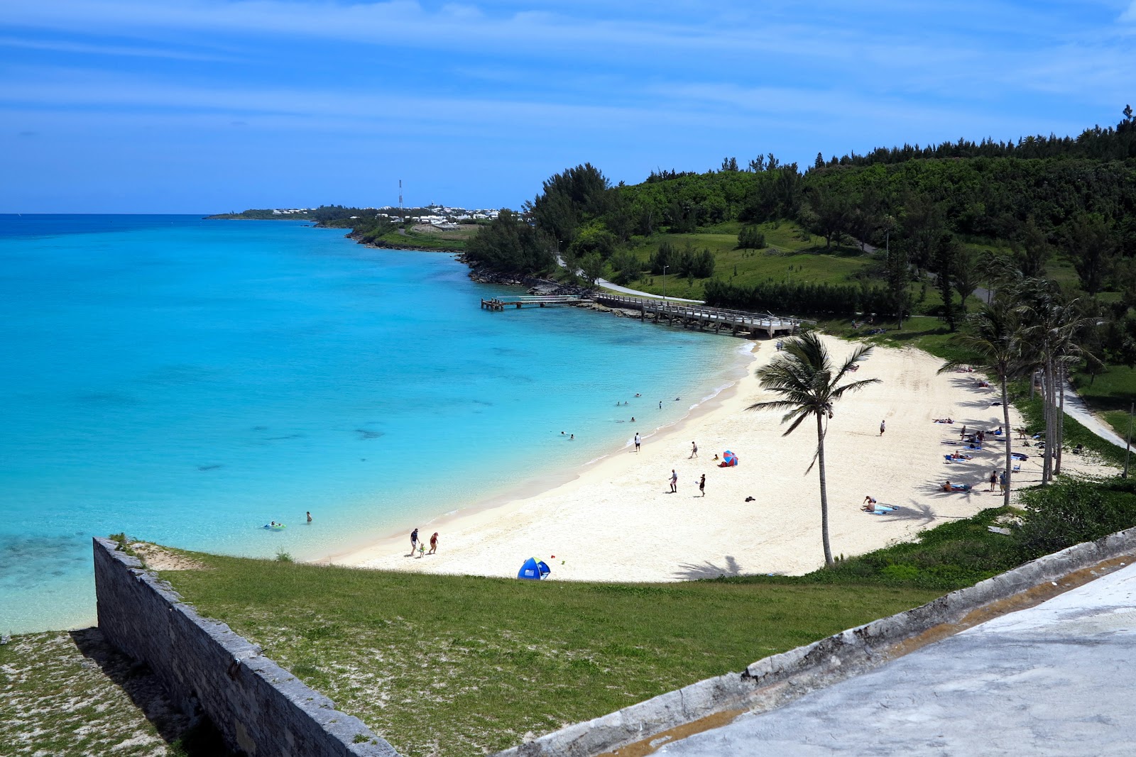 Foto van St Catherine's Beach met hoog niveau van netheid