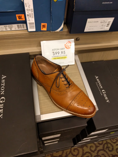 Shoe Store «DSW Designer Shoe Warehouse», reviews and photos, 160 Oakway Rd #300, Eugene, OR 97401, USA