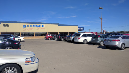 Thrift Store «Goodwill», reviews and photos