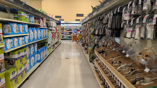 Pet Supply Store «PetSmart», reviews and photos, 8105 Moores Ln Ste 1300, Brentwood, TN 37027, USA