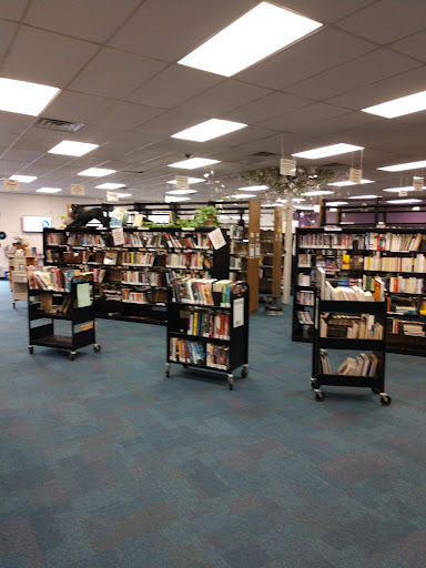 Used Book Store «Recycled Reads Bookstore, Austin Public Library», reviews and photos