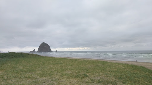 Grocery Store «Theresa Family Market», reviews and photos, 1170 S Hemlock St, Cannon Beach, OR 97110, USA