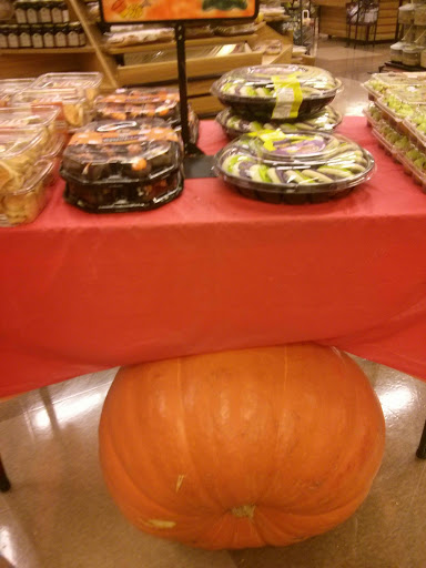 Grocery Store «Hannaford Supermarket», reviews and photos, 35 Elm St, Brunswick, ME 04011, USA