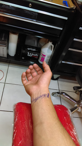 Tattoo Shop «Big Time Tattoos and Piercings», reviews and photos, 5353 Madison Ave, Indianapolis, IN 46227, USA