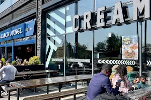 Creams Cafe Lakeside image