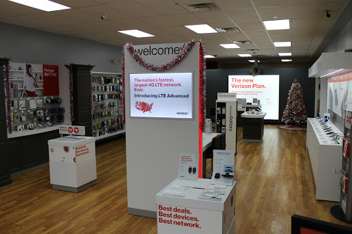 Cell Phone Store «Verizon Wireless and FiOS Retailer- Im Wireless - Andover», reviews and photos, 77 Main St, Andover, MA 01810, USA