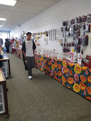 Shopping Mall «Indian Hills Shopping Center», reviews and photos, 2407 W 13th St N, Wichita, KS 67203, USA