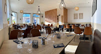 Atmosphère du Le Palm - Restaurant de Spécialités Savoyardes à Châtelaillon-Plage à Châtelaillon-Plage - n°2