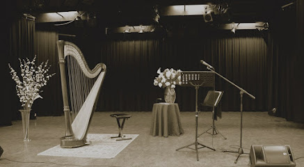 Véronique Couturier, harpiste