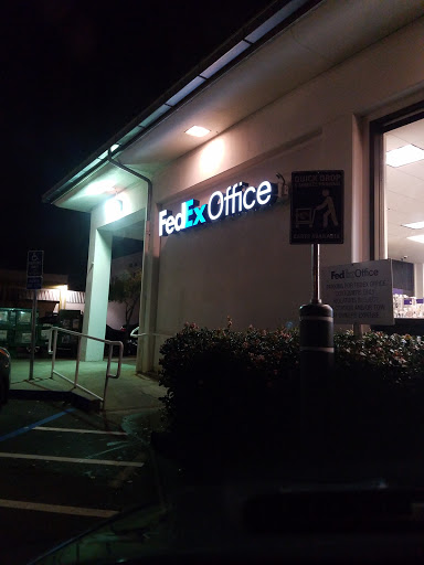 Print Shop «FedEx Office Print & Ship Center», reviews and photos, 365 Broadway, Millbrae, CA 94030, USA
