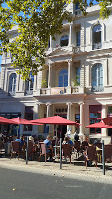 Bar Tabacs des Fleurs à Nîmes