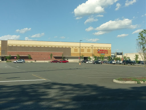 Movie Theater «Regal Cinemas Nanuet 12 & RPX», reviews and photos, 6201 Fashion Dr, Nanuet, NY 10954, USA