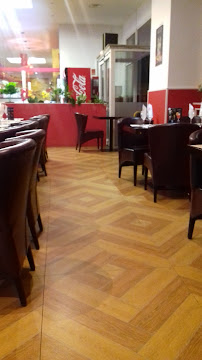 Atmosphère du Restaurant chinois Wok Buffet Restaurant Asiatique à Alès - n°12