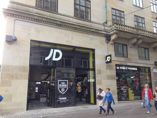 Stores to buy men's tracksuits Copenhagen