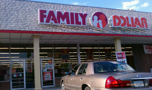 Dollar Store «FAMILY DOLLAR», reviews and photos, 2101 W State St, Bristol, VA 24201, USA
