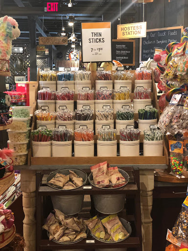 American Restaurant «Cracker Barrel Old Country Store», reviews and photos, 825 Marketplace Blvd, Hamilton Township, NJ 08691, USA