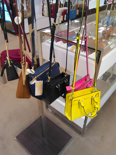 Shopping Mall «Summit Mall», reviews and photos, 3265 W Market St, Fairlawn, OH 44333, USA