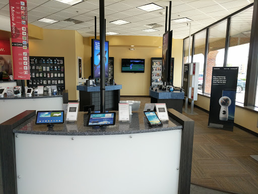 Verizon Wireless Authorized Retailer - TEAM Wireless Auburn Hills image 2