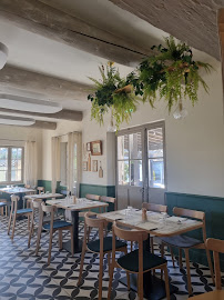 Atmosphère du Restaurant italien La Strada à Les Angles - n°3