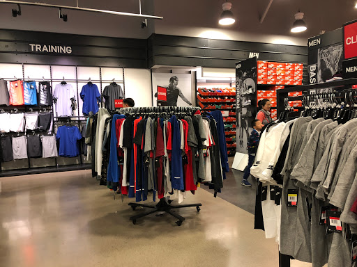 Sporting Goods Store «Nike Factory Store», reviews and photos, 447 Great Mall Dr #484, Milpitas, CA 95035, USA