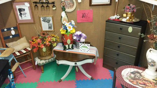 Shopping Mall «Old Town Shopping Center», reviews and photos, 2528 S Campbell Ave, Springfield, MO 65807, USA