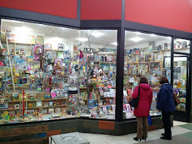 Libreria "El Arbol Magico" Galeria Don Ambrosio Local 8