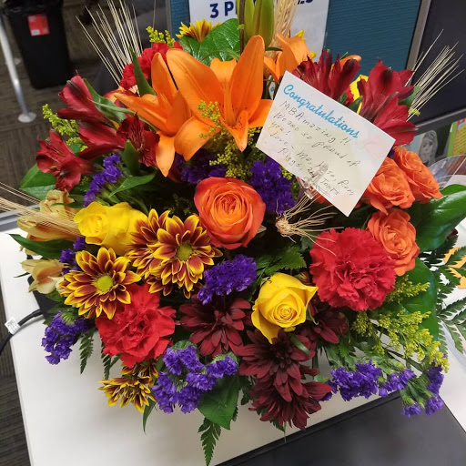 Florist «K & V Florist», reviews and photos, 23 Fee Fee Rd, Maryland Heights, MO 63043, USA