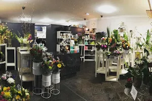 Albury Florist Centre image