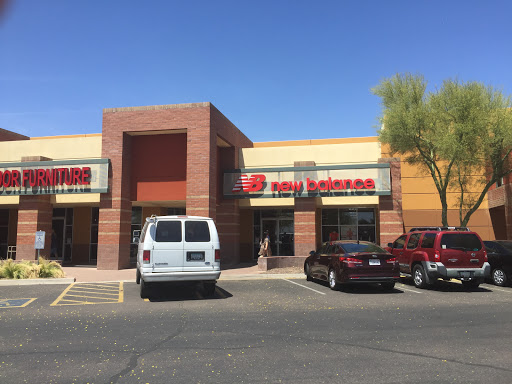 Tiendas de new balance baratas en Phoenix