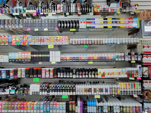 Tobacco Shop «Habits Vape & Smoke shop», reviews and photos, 8391 Folsom Blvd, Sacramento, CA 95826, USA