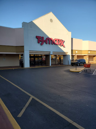 T.J. Maxx, 7555 W Hillsborough Ave, Tampa, FL 33615, USA, 