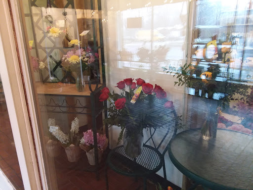 Florist «Kent Floral Co.», reviews and photos, 1109 S Water St, Kent, OH 44240, USA