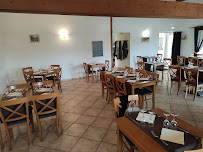 Atmosphère du Restaurant l'Ayguillette à Saint-Maurice-sur-Eygues - n°9