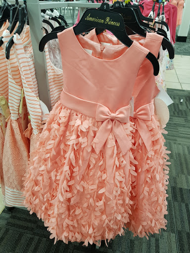 Shopping Mall «Charter Oak Mall», reviews and photos, 940 Silver Ln, East Hartford, CT 06118, USA