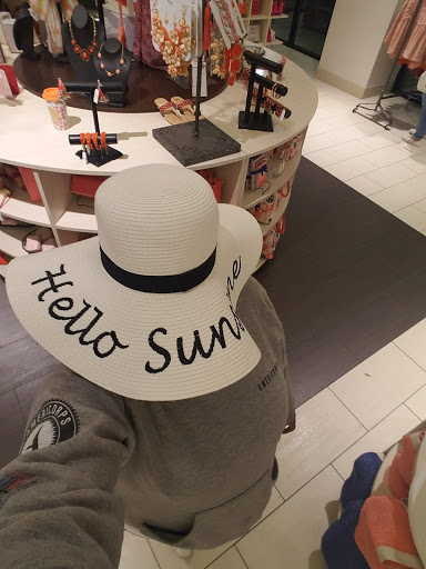 Fashion Accessories Store «Charming Charlie», reviews and photos, 101 Boardwalk Pl #102, Gaithersburg, MD 20878, USA