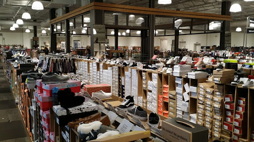 Shoe Store «DSW Designer Shoe Warehouse», reviews and photos, 10400 Old Georgetown Rd, Bethesda, MD 20814, USA