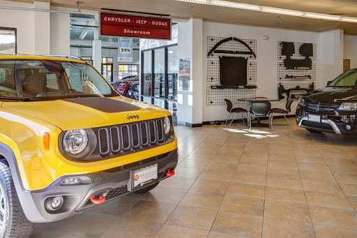 Car Dealer «Vista Jeep Chrysler Dodge Ram of Silverthorne», reviews and photos, 171 9th St, Silverthorne, CO 80498, USA