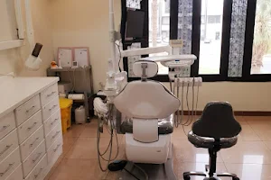 Clinics d. Zayed Dental image