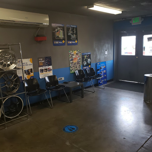 Auto Repair Shop «C&H Nguyen Auto Repair», reviews and photos, 2940 Fruitridge Rd, Sacramento, CA 95820, USA