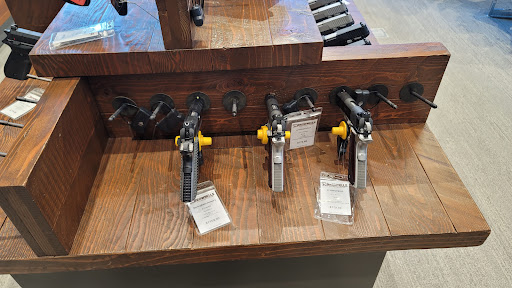 Sporting Goods Store «Brownells, Inc.», reviews and photos, 3006 Brownells Pkwy, Grinnell, IA 50112, USA