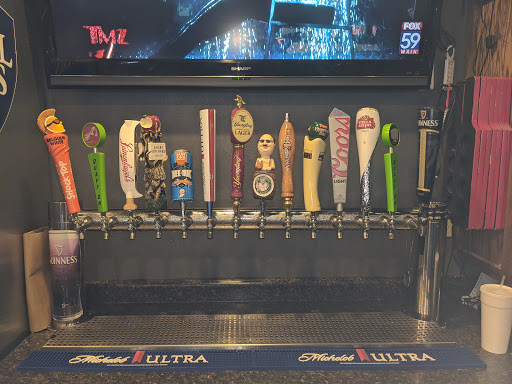 American Restaurant «The Garage Pub & Grill», reviews and photos, 308 4th St, Columbus, IN 47201, USA